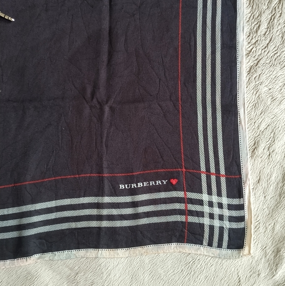 Burberry handkerchief - Picture 4 of 10